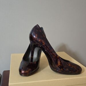 Stuart Weitzman Brown Leopard Print Patent Leather Pumps Size 8.5